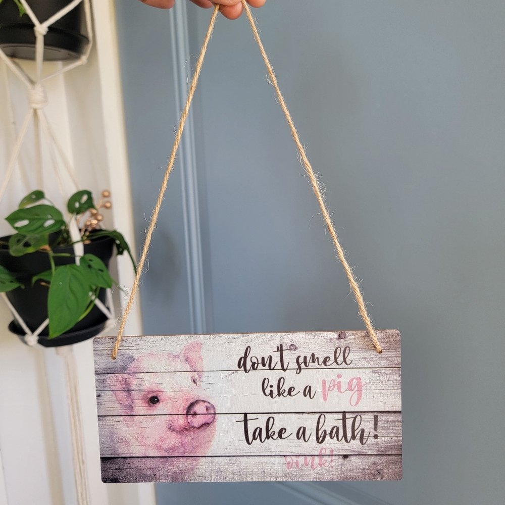 Firm✅️ Rustic Pink Pig Wall Sign Decor